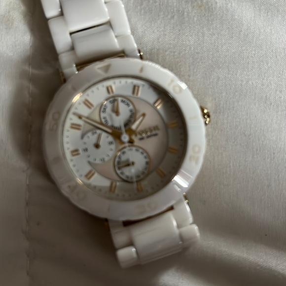 Fossil Watch - Picture 2 of 3